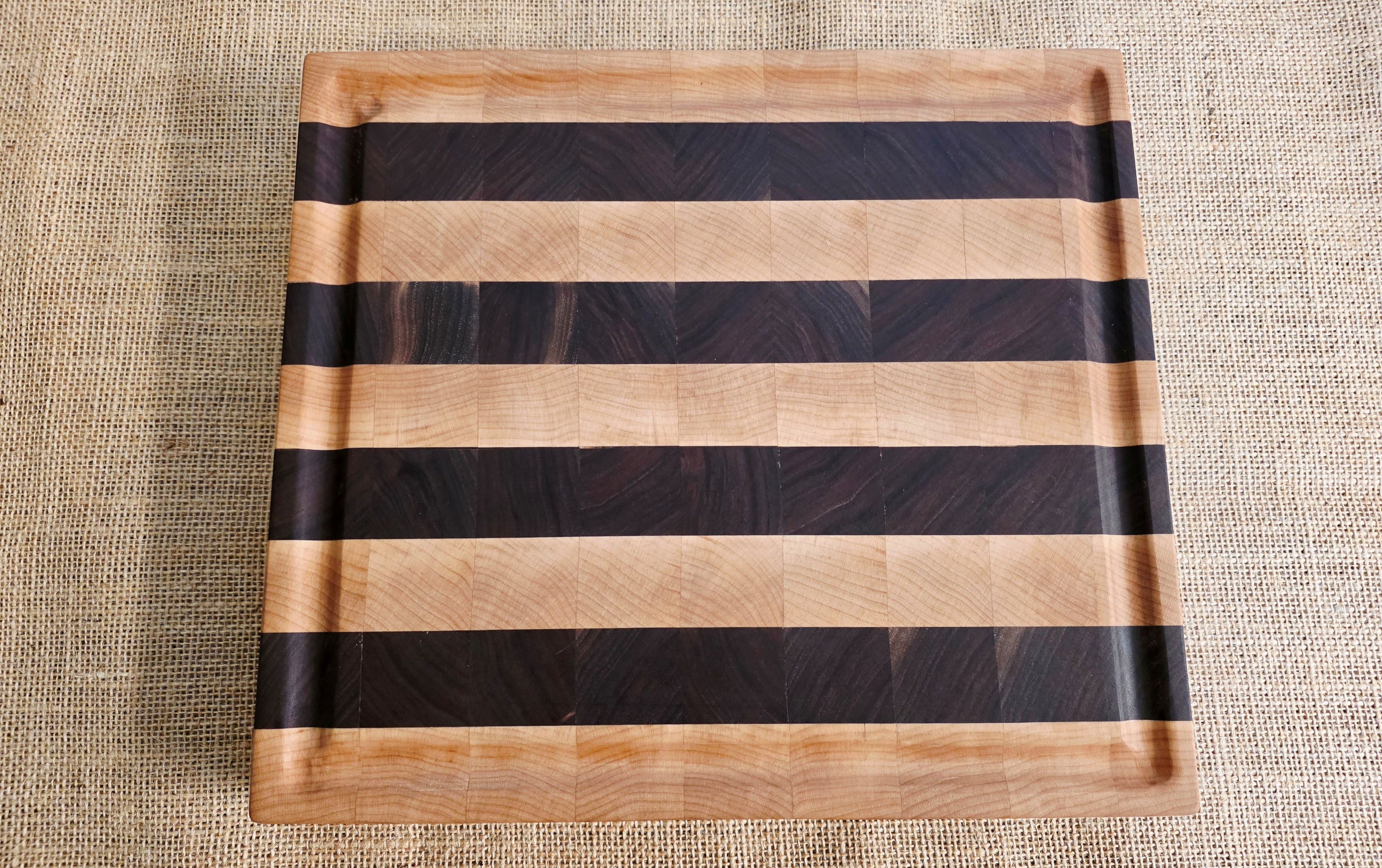 Side Grain Cutting Board