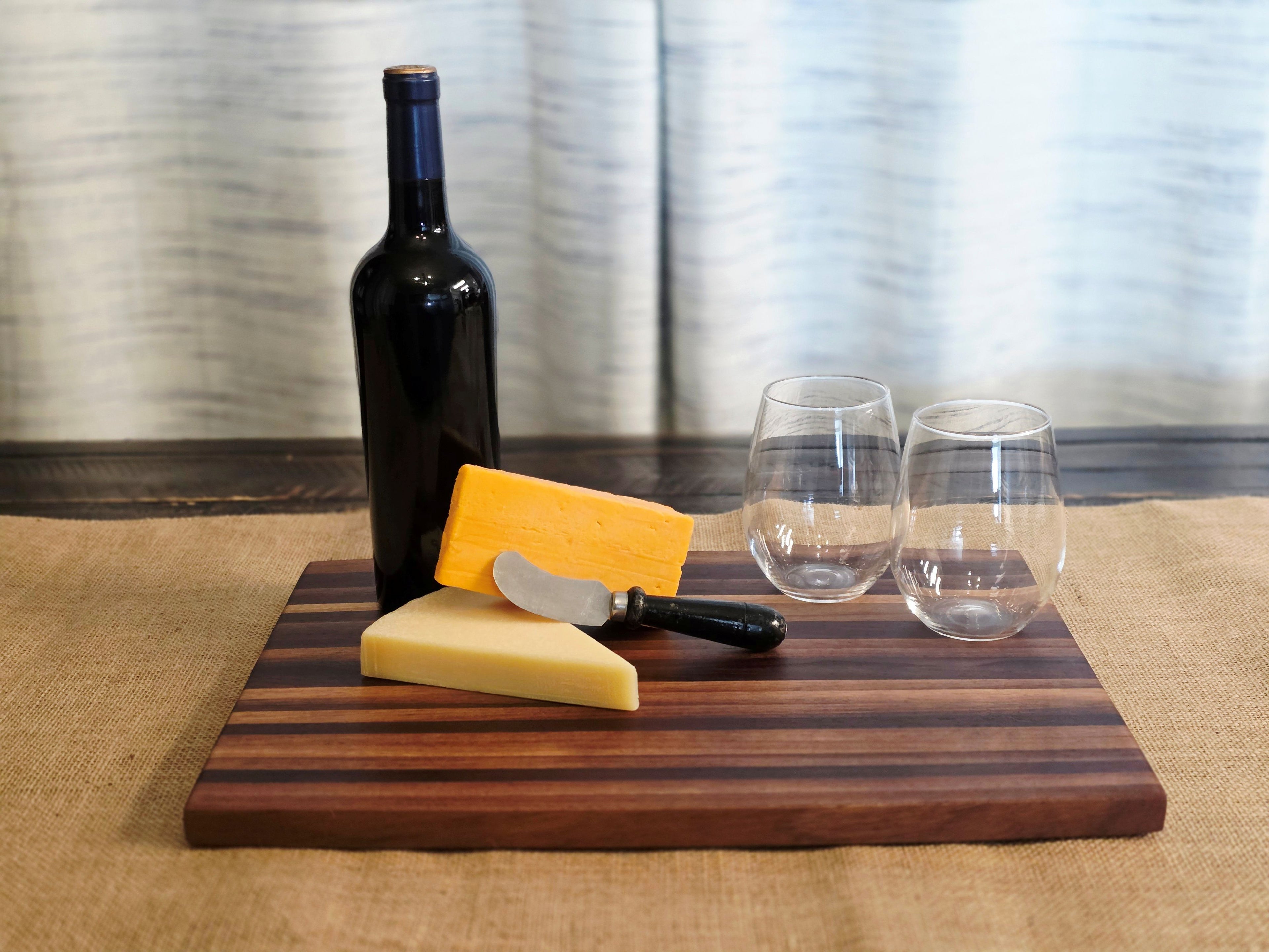 Curved Side Grain Cutting Board