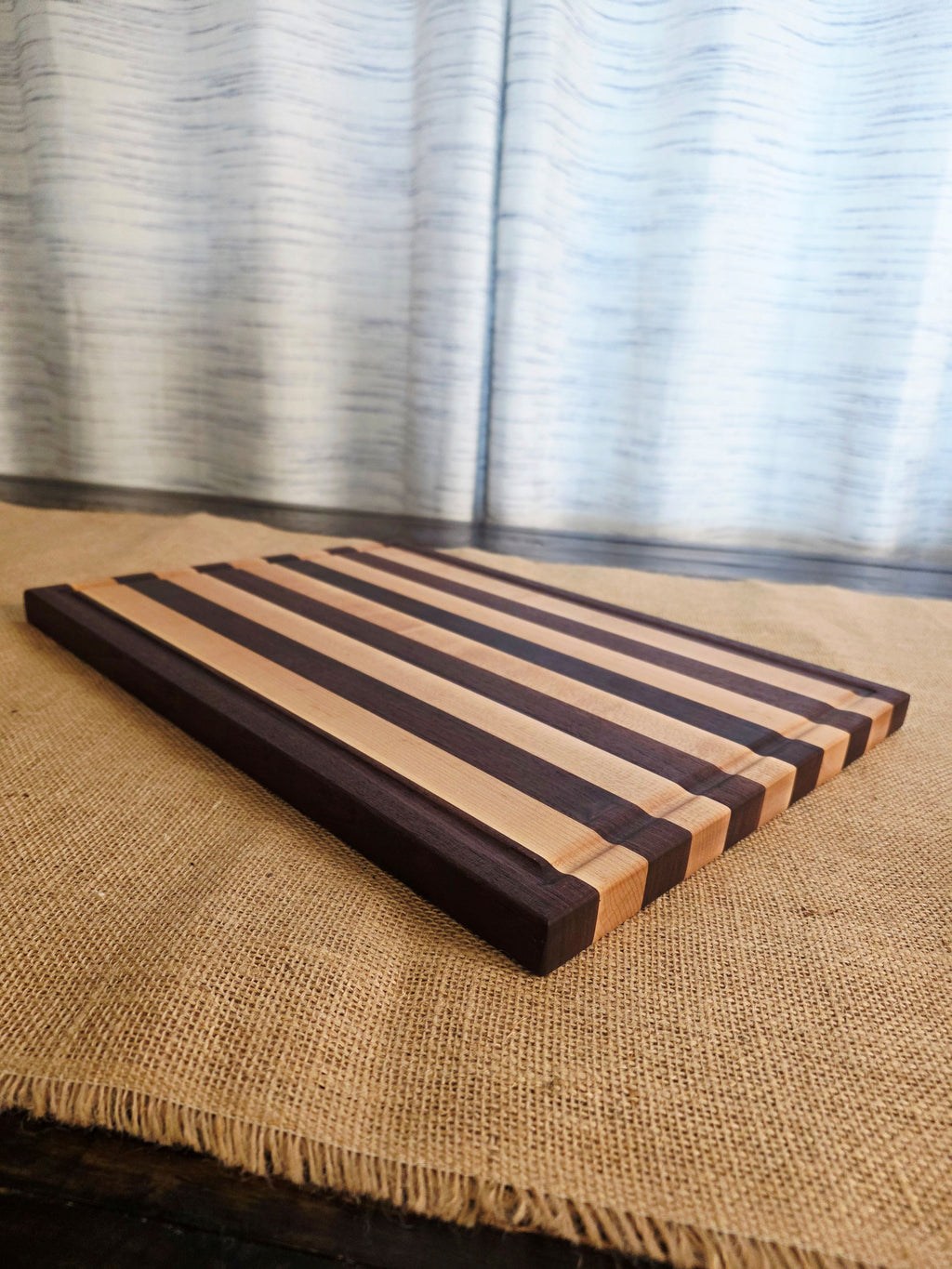 Side Grain Cutting Board