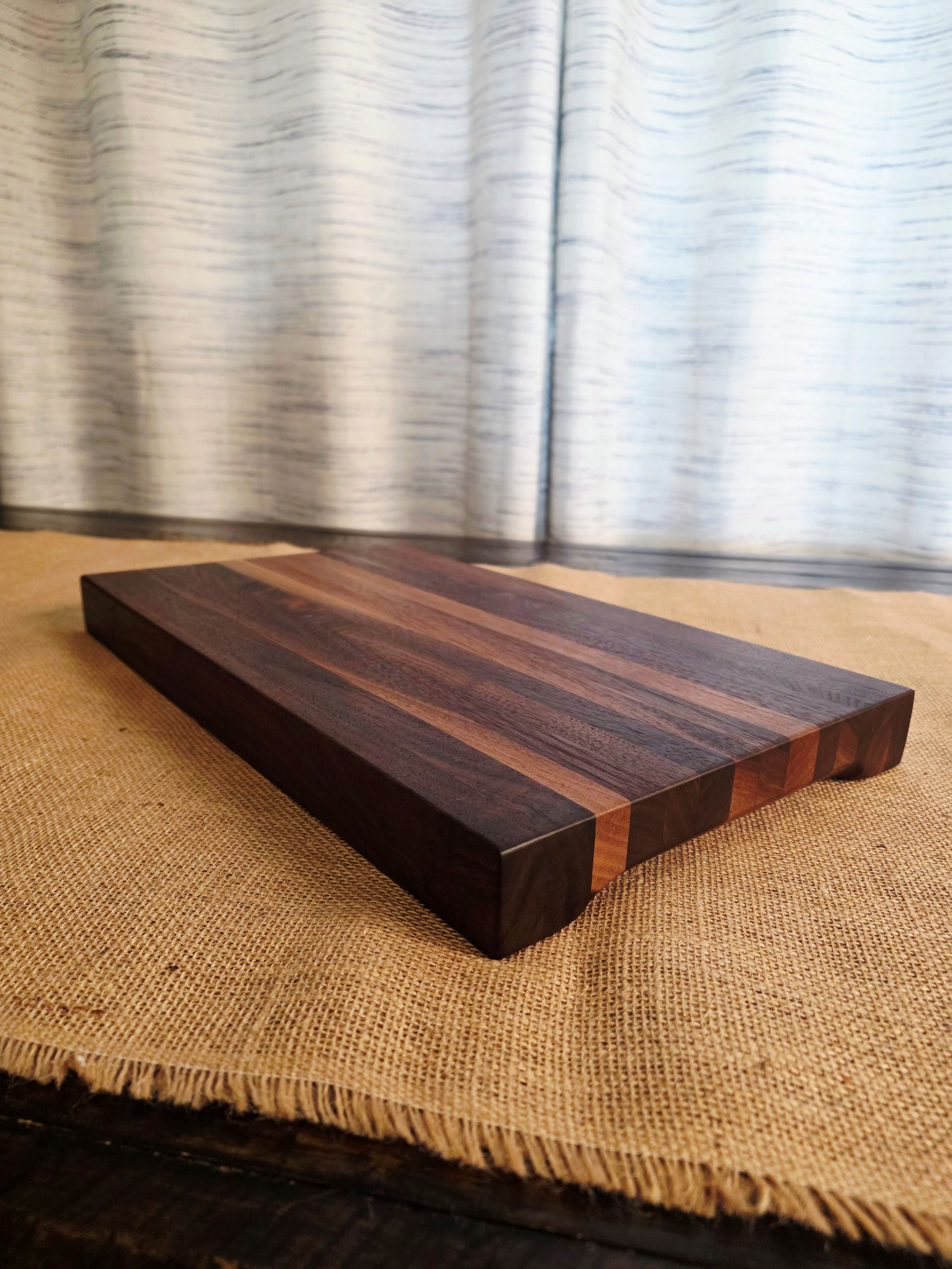 Side Grain Cutting Board