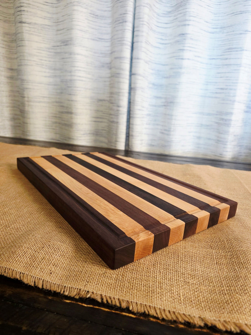 Side Grain Cutting Board
