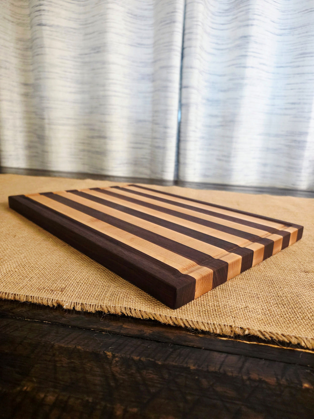 Side Grain Cutting Board